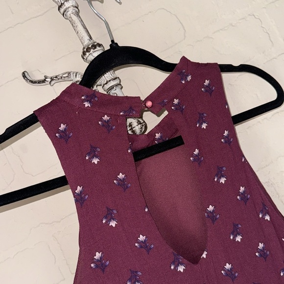 Embroidered dress Miami floral Francesca’s store large sleeveless burgundy - Picture 6 of 7